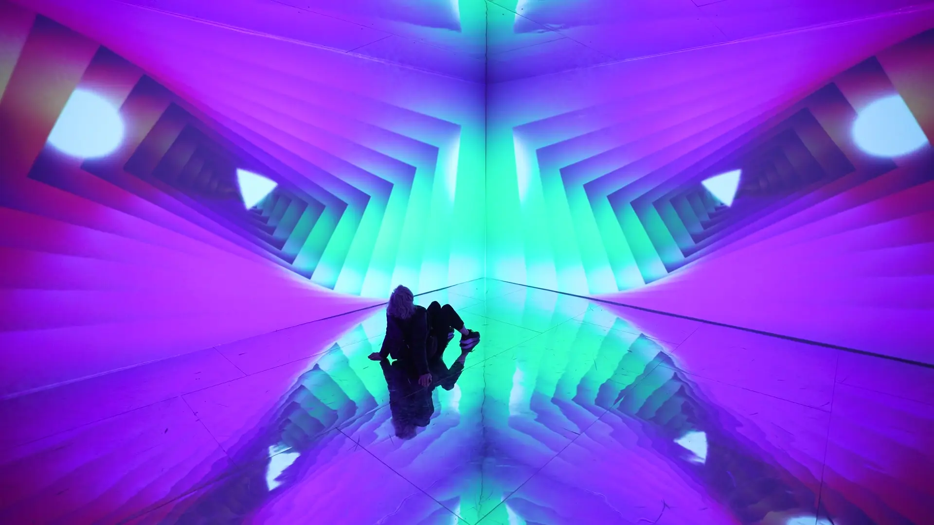 The Mirror Room at Kidspace Museum