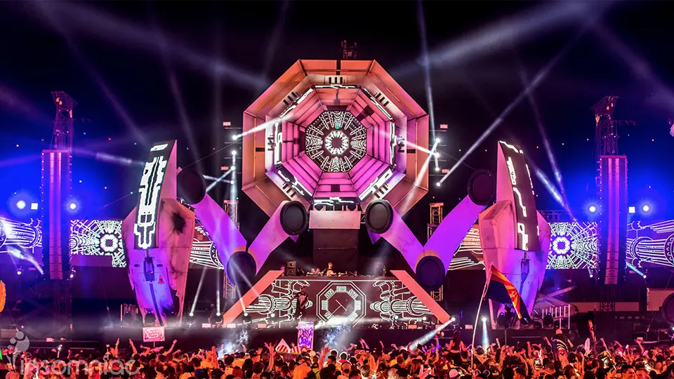 EDC Bass Pod stage visuals